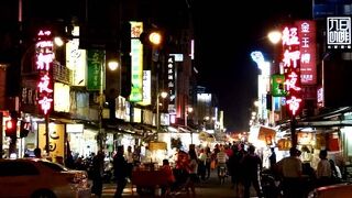 地元色豊かな夜市