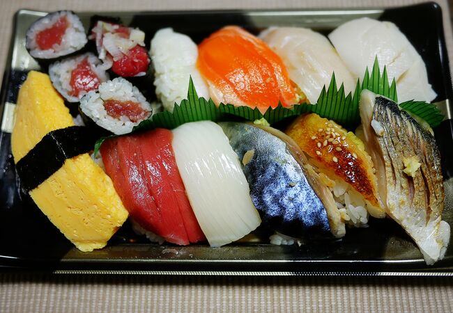 立食い寿司根室 花まる Food Time Isetan Yokohama店 クチコミ アクセス 営業時間 横浜 フォートラベル