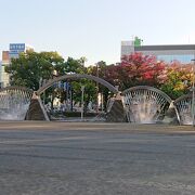 噴水が印象的な四日市の公園