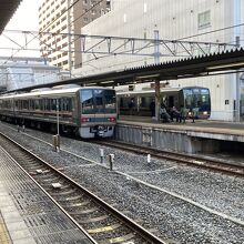 放出駅ホーム。木津方面。