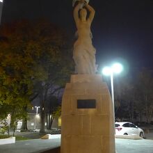 大通公園の希望の像