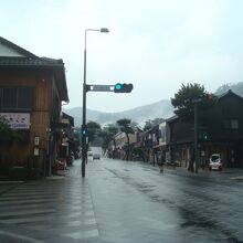 雨の神門通り 