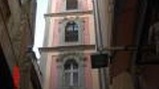 サン グレゴリオ アルメーノ教会