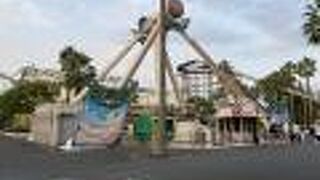 ほぼ並ばずに乗れます。