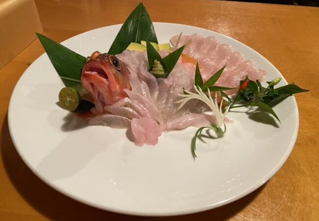 アカハタとシーラの刺身と沖縄豚塩焼きを肴に！