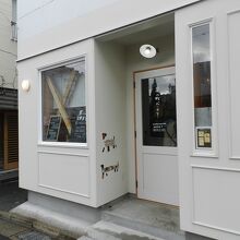 こじんまりとしたお店です