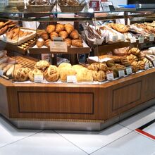 メゾン・カイザー・ショップ 大丸東京店