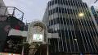 夕方には既に照明が点灯されていました