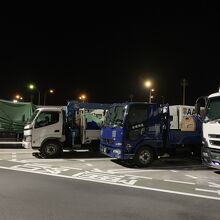 トラックが 多いですね