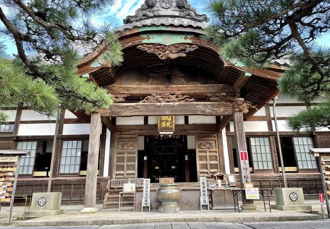 遠州3山の一つ　宿坊もある大きな禅寺