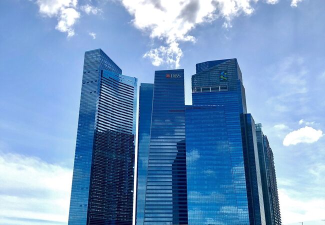 ラッフルズ プレイスの高層ビル群 クチコミ アクセス 営業時間 シンガポール フォートラベル