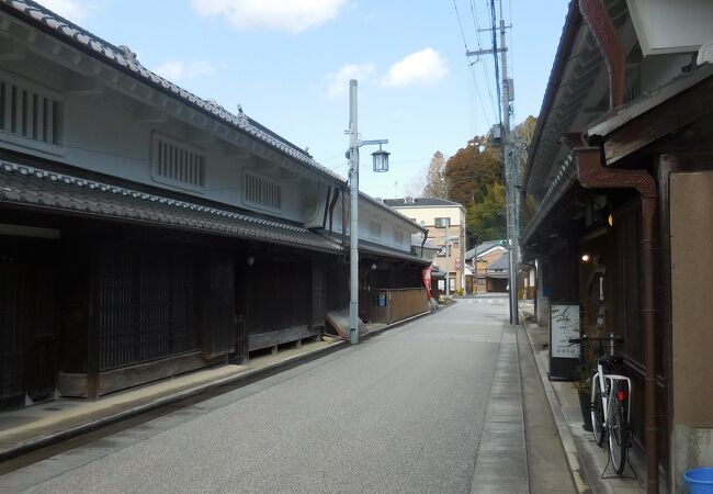 見どころは松山通りと下町通り