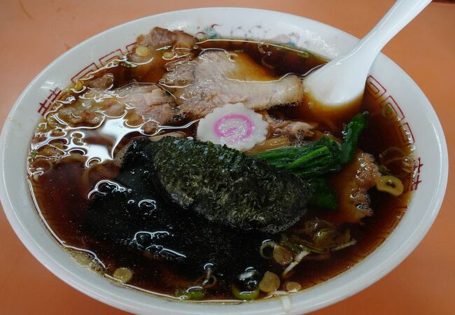 生姜醤油ラーメンでしられる店