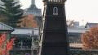 甲府市民の幸福を願い、甲州夢小路に新造されました。