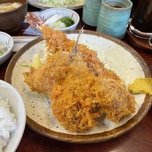 ミックスフライ定食