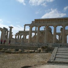 この神殿の様子