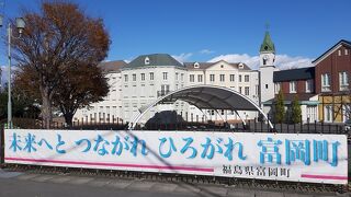 少人数制での館内ツアー見学が始まりました