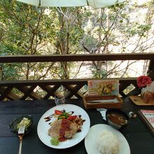 森の中のお肉レストラン アースガーデン