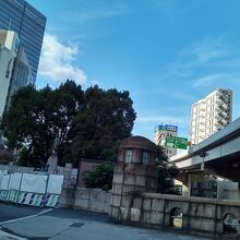 常盤橋と渋沢栄一銅像