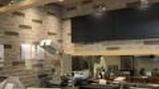 おいしい豚を使った惣菜が食べられます