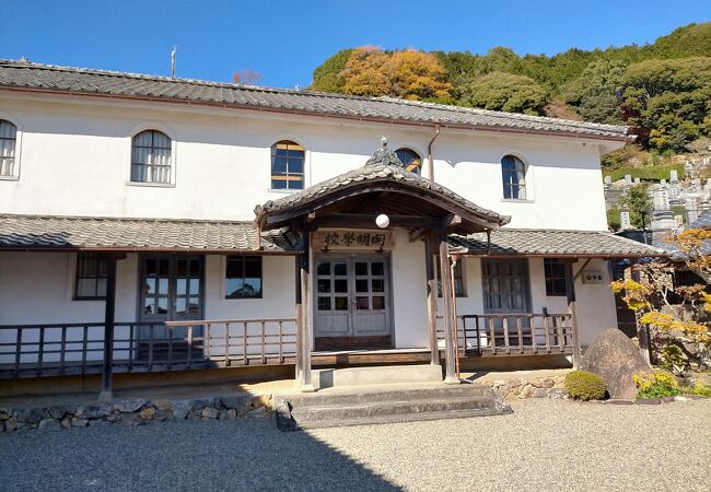 四国で一番古い140年前に建てられた擬洋風建築の小学校