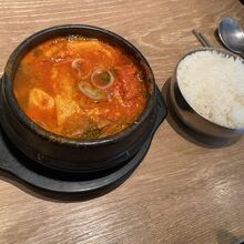 キムチスンドゥブチゲ