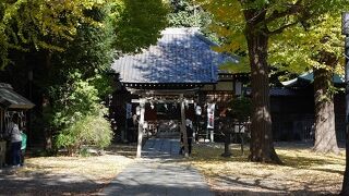 甲冑塚古墳を持つ神社