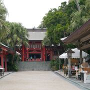 青島に渡り縁結びの青島神社に