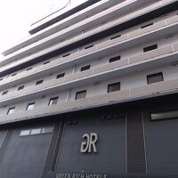 平面駐車場からの外観