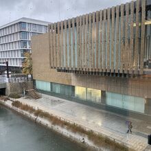 立派な建物です