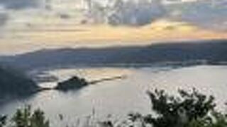 名瀬港が良く見える展望広場