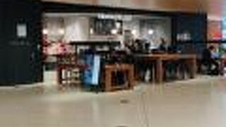 虎ノ門ヒルズ森タワー２階に開店したDEAN＆DELUCA