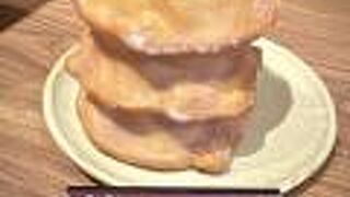 「鬼怒川で、何故、バウムクーヘンなのか？」（八家のバウムクーヘン工房／鬼怒川温泉駅前）