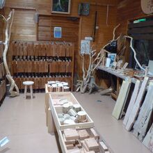 木材の展示室が設けられている