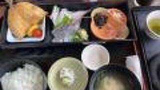 漁協直営鯵の店