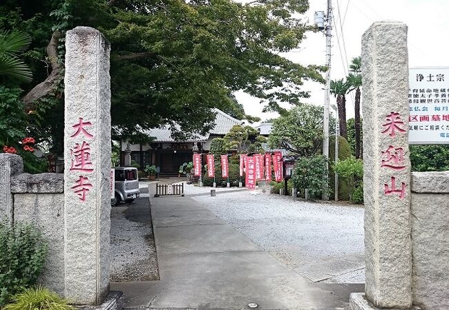 落ち着いた雰囲気の寺院