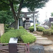 喜多院山門右手に鎮座している神社