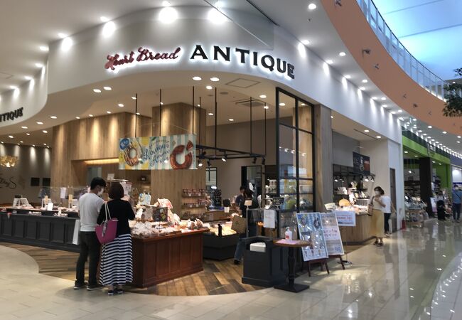 ハートブレッド・アンティーク ピエリ守山店