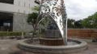 ホテル近くにこの公園がありました。