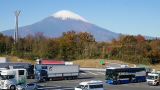 施設充実の東名足柄SA