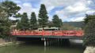 初代は第四回内国勧業博覧会会場の正門の橋として、明治28年4月に開通した