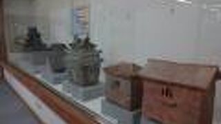 玉陵の資料館です。建物の地下一階にありました。