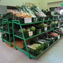 産直野菜の売り場