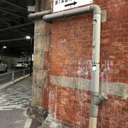 神田駅に近い高架橋。