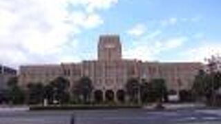 歴史の有りそうな市役所。