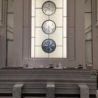 入った正面がフロントです。