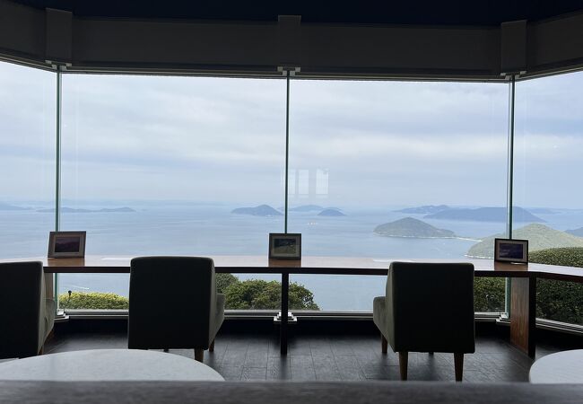 紫雲出山にある絶景カフェ