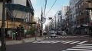 奈良市街地を南北に走る道