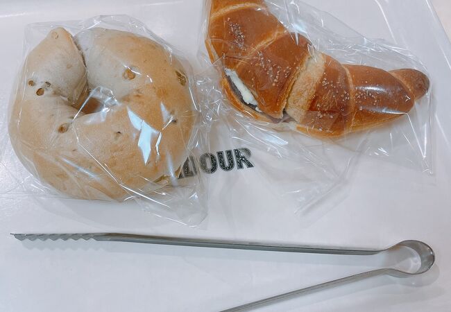 鶴屋で人気のパン屋さん