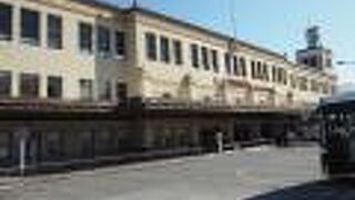 伊勢中川駅と宇治山田駅を結ぶ